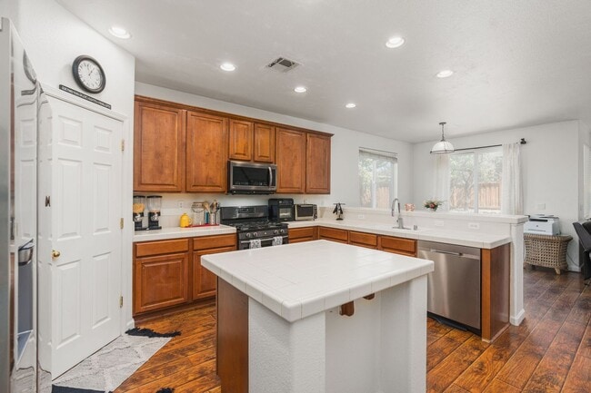 Photo - 6960 Rioja Ct