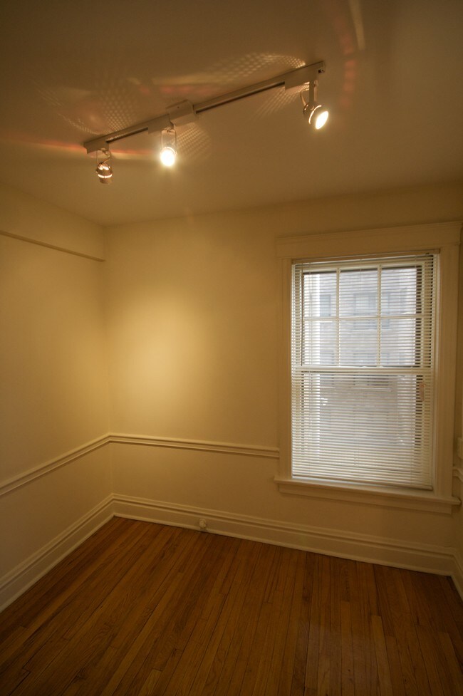 Photo - Forty-Five-Fifteen Lindell Apartments