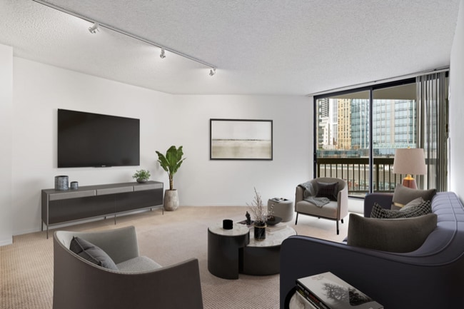 Photo - 100 W Erie St