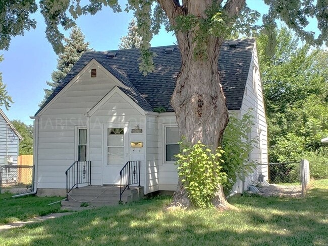 SR SoDak Properties, LLC. - SR SoDak Properties, LLC. Apartment Unit 2208 S Willow Ave