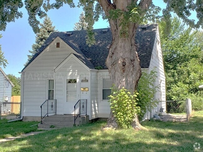 Building Photo - SR SoDak Properties, LLC. Unit 2208 S Willow Ave Rental