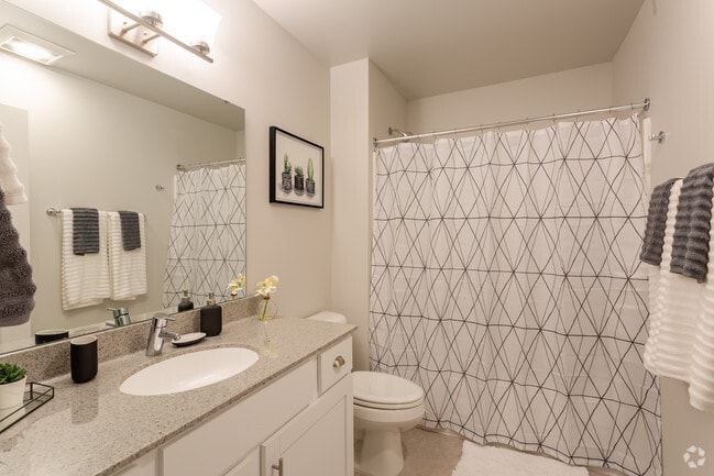 2BR, 2BA
