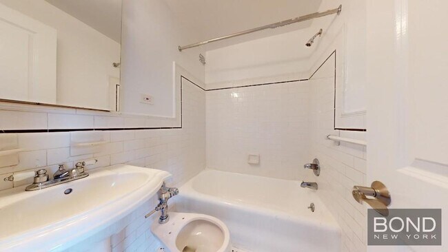 Photo - 95 Christopher St Apartment Unit 6H