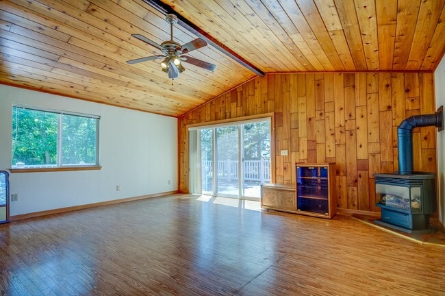 Photo - 2 Bed 1 Bath Home