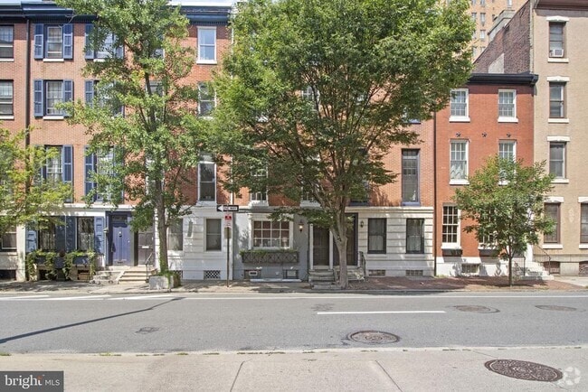 Building Photo - 328 S 15th St Rental