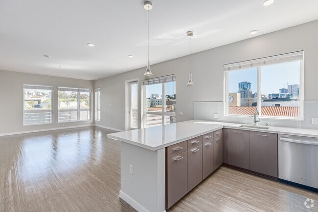 2BR, 2BA - 1,374SF - AV8