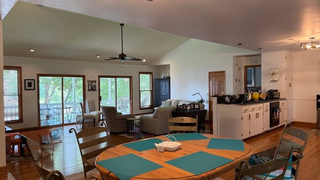 Photo - 16318 Stinson Cove Rd
