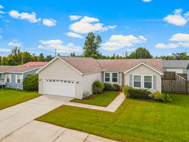 Photo - 7304 Claudia's Way