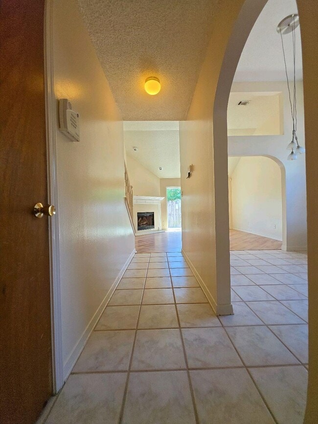 Photo - 427 Bristol Cove Rd