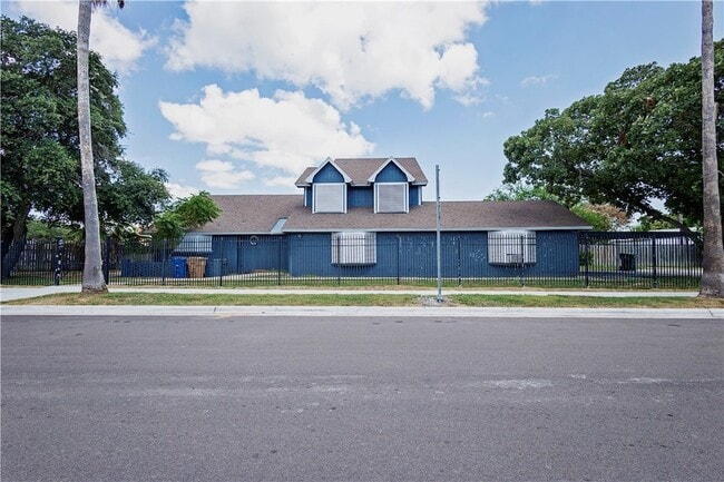 Building Photo - 426 Rossiter St Rental