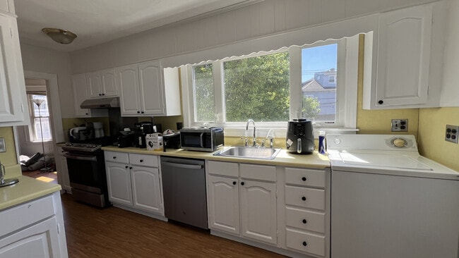 Photo - 4 High St Unit 1