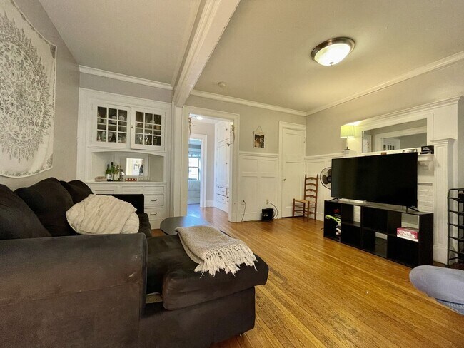 Photo - 440 Park Dr