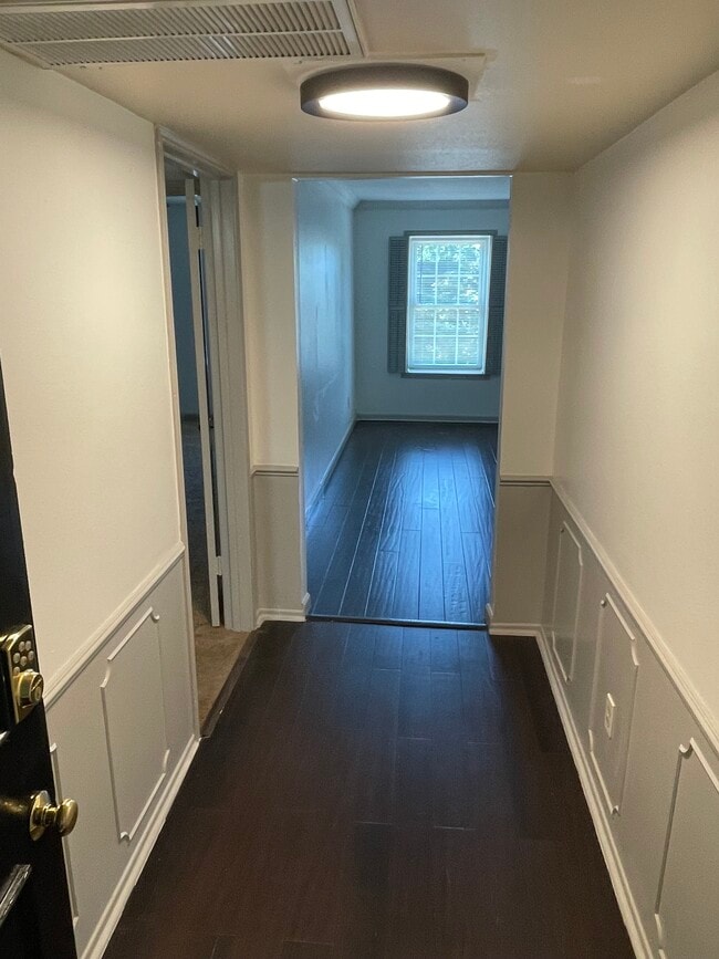 Apartment Entrance - 361 N Post Oak Ln Unit 341
