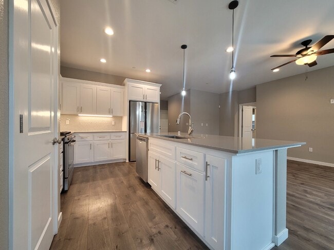 Photo - 1353 Molly Ave