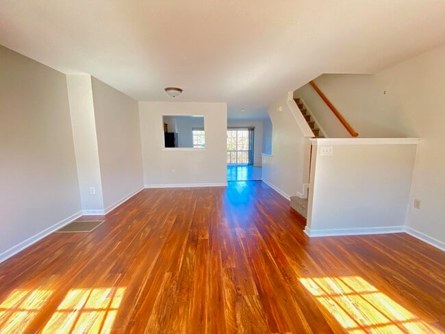 Photo - 2703 Equestrian Dr