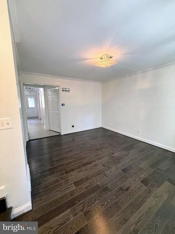 Photo - 1714 E St NE