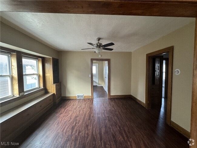 Building Photo - 11805 Iowa Ave Unit Up Rental