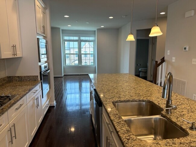 Photo - Gorgeous 4-Bed 3.5-Bath Townhouse next to Ft Meade