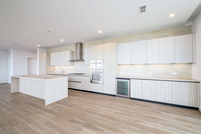 Photo - 1711 Allen Pkwy Unidad 2001