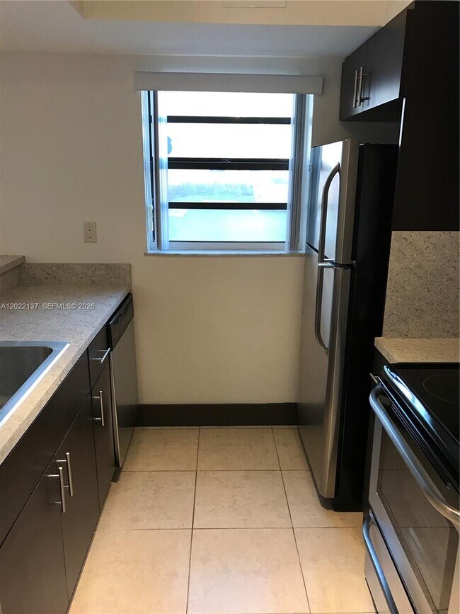 Photo - 18224 Mediterranean Blvd Unit 2-17