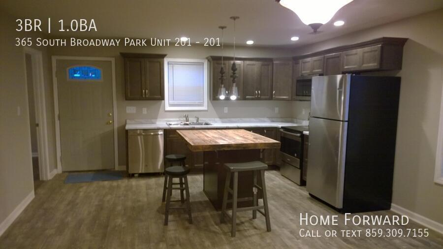 Photo - 365 S Broadway Park