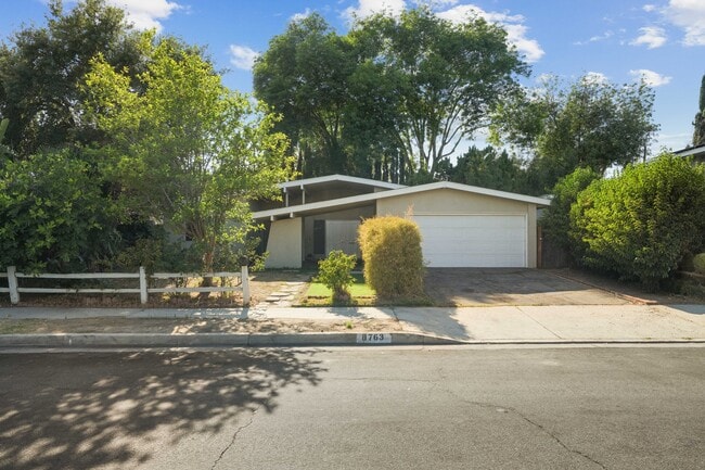 Building Photo - 8763 Lurline Ave Rental