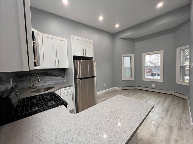 Photo - 104-63 Atlantic Ave