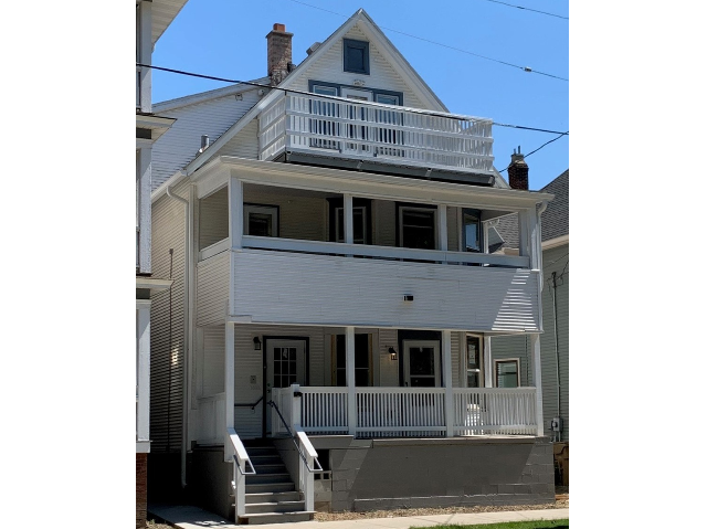 Building Photo - 749 E Johnson
