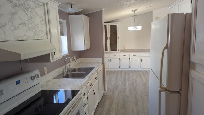 Photo - 121 Polopony Ct