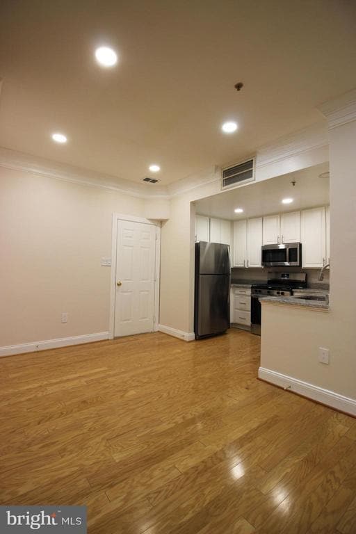 Photo - 141 Chevy Chase St