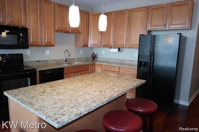 Photo - 350 N Main St Unit 608