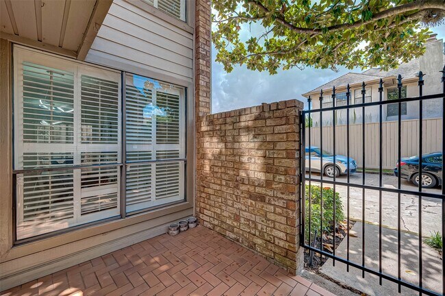 1908 Augusta Dr Unit 7