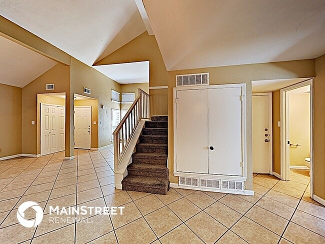 Photo - 2425 Sutton Dr