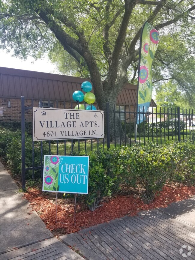 Building Photo - Village at Baytown Rental