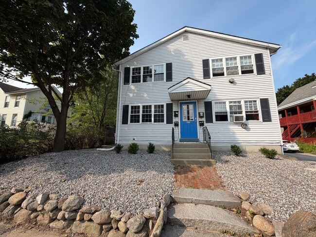 Building Photo - 275 Massabesic St Unit 275-1E