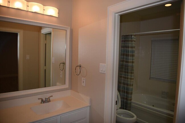 Photo - 2633 Westgate Dr