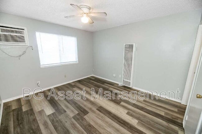 Building Photo - 1928 Ethan Way Unit 22