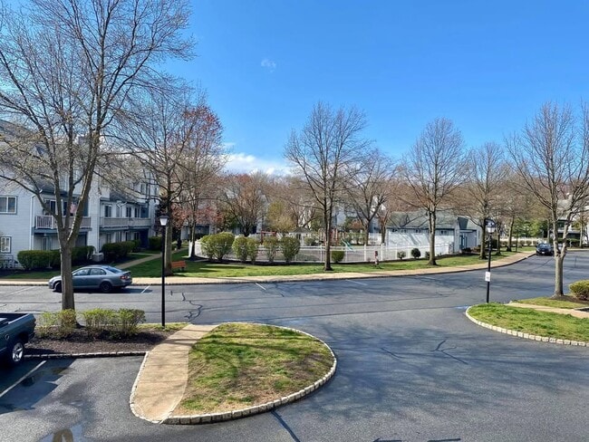 Photo - 185 Woods Edge Dr