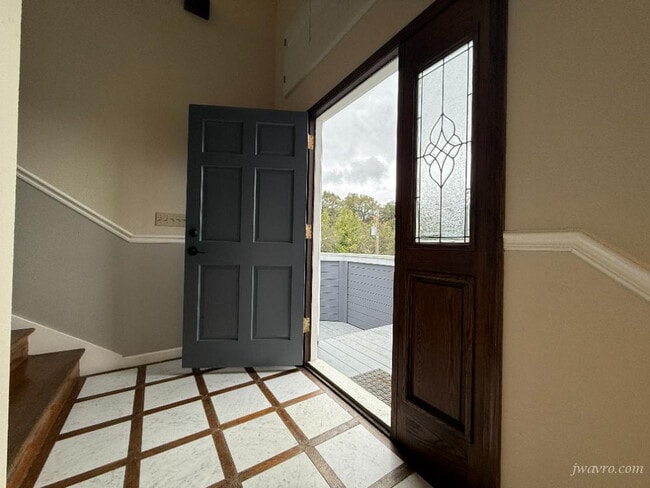 Photo - 165 Tiptoe Ln