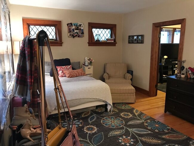 Photo - 3078 N Bartlett Ave