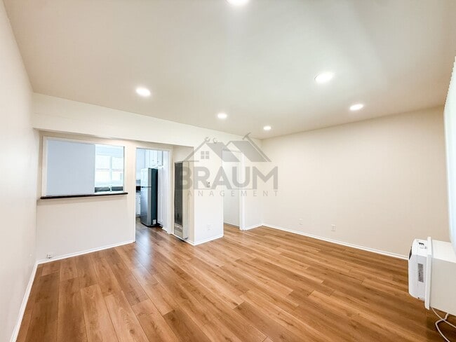 Building Photo - 18350 Napa St Unit 27