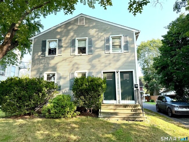 Building Photo - 299 Villa Ave