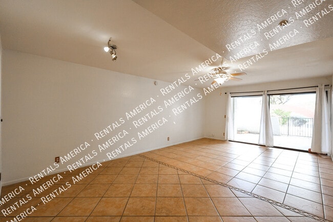 Photo - 3636 N 70th St