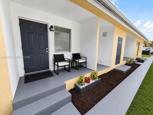 Photo - 1723 Wiley St Unidad N