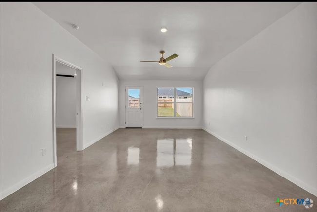 Building Photo - 907 Wax Myrtle Ct Unit B Rental
