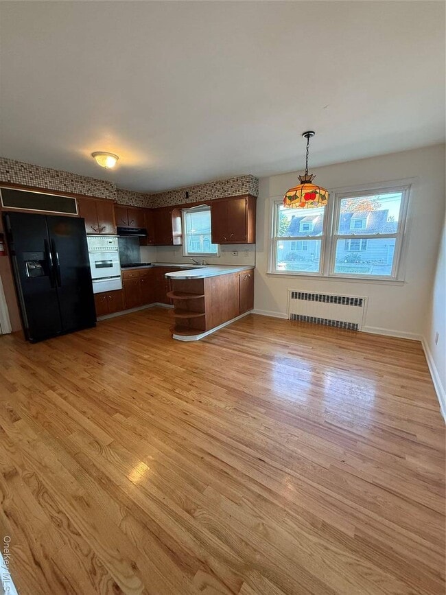 Photo - 301A Copiague Pl