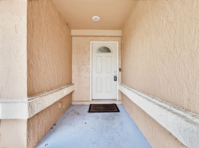 Photo - 4 Bedroom Upgraded Home for rent in Bermuda Bay