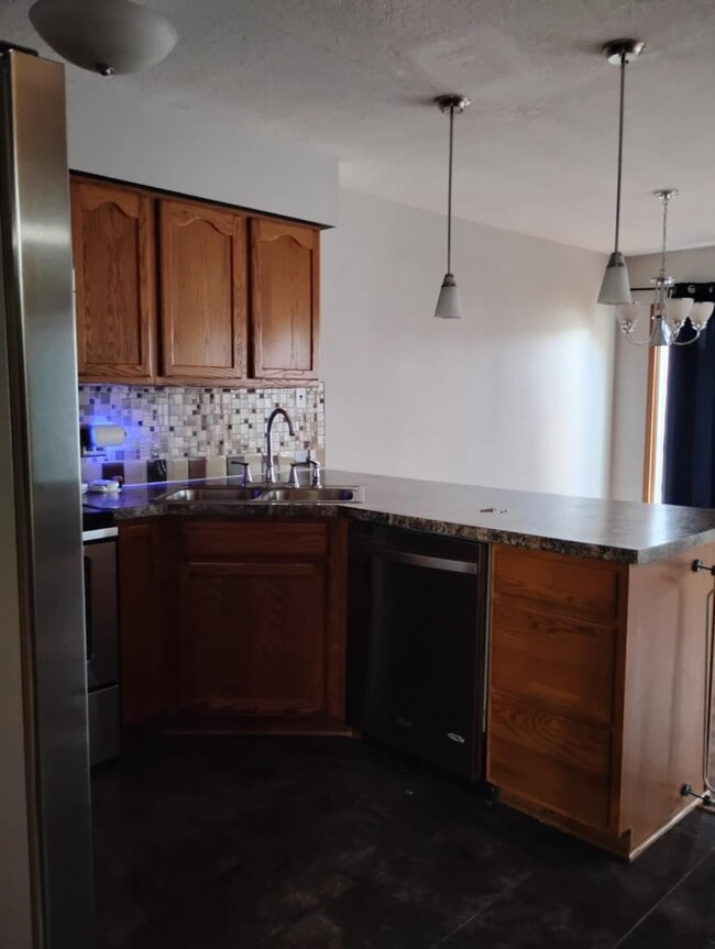 Building Photo - 1013 10th Ave NW Rental
