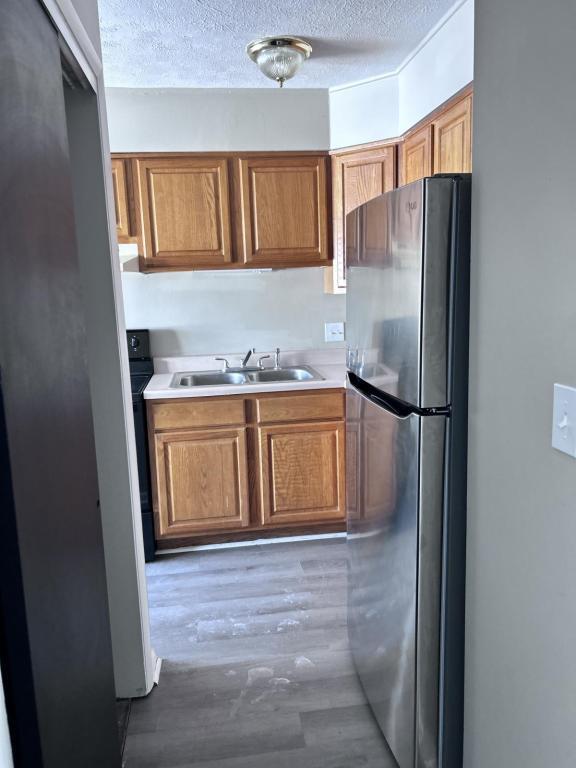 Photo - 911 W McKay Rd