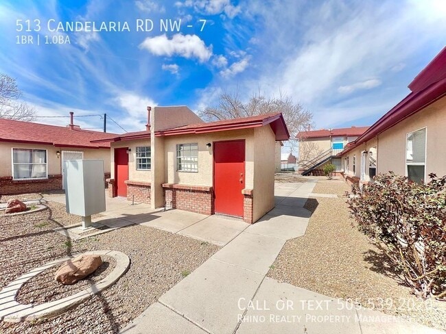 Building Photo - 513 Candelaria Rd NW Unit 7